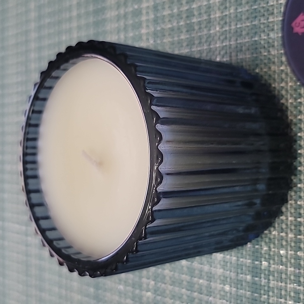 Indigo Jasmine, 10oz Soy Blend Candle. X - Picture 2 of 5